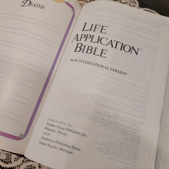 Life Application Bible NIV 1991 Red Hardback - Picture 3 of 14